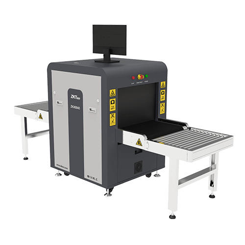 Scanner à bagages à rayons X ZKX6040 sur un poste de contrôle